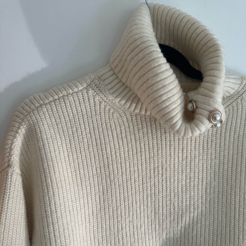 Sweater - Picture 3 of 5